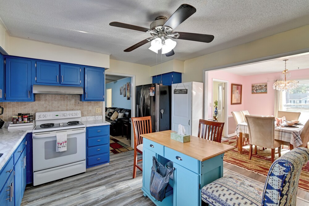 Near Fort Liberty: Home w/ Yard in Fayetteville!