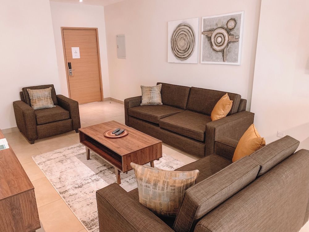 Sky Suites Airport
