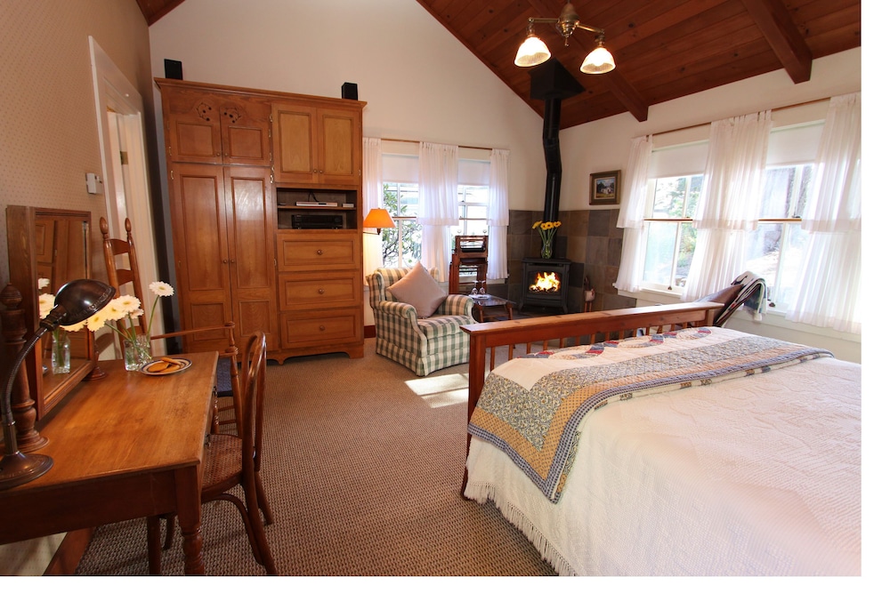 Joshua Grindle Inn view 5