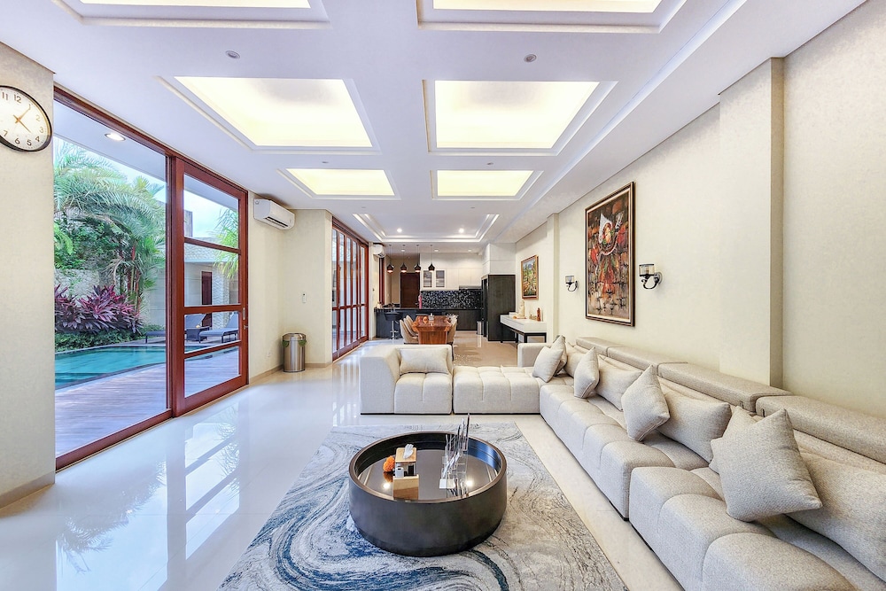 Villa Ellyne Canggu by Nagisa Bali