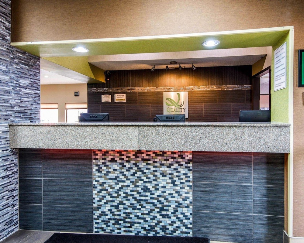 Kansas City Vacations - SureStay Plus Hotel by Best Western Blue Springs - Property Image 3
