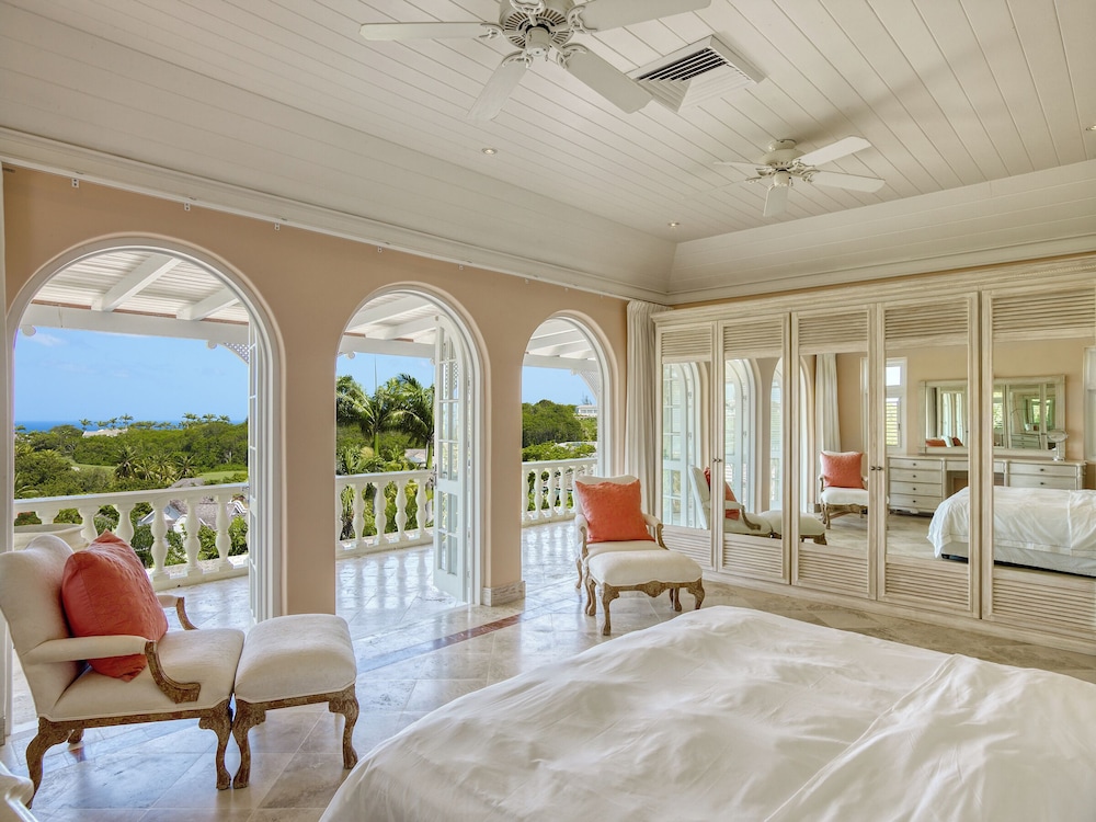 Waterfalls - 6 bed Peaceful and Secure Luxury