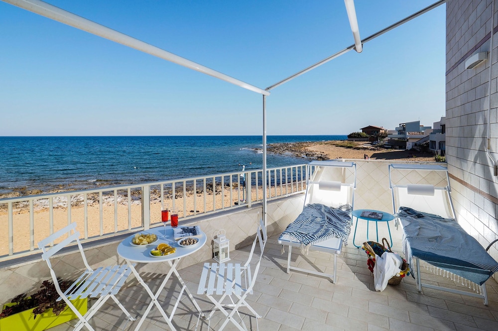 Rifugio a Mare en Noto — balance & terrace