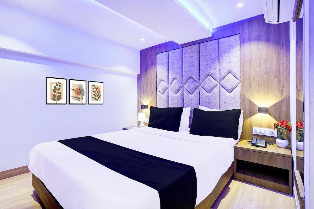 Pleasant Stays Near Powai Lake Mumbai