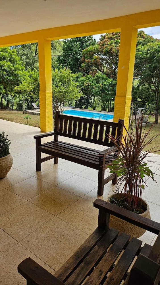 Casa de Campo com Churrasq e Wifi em Mag RJ