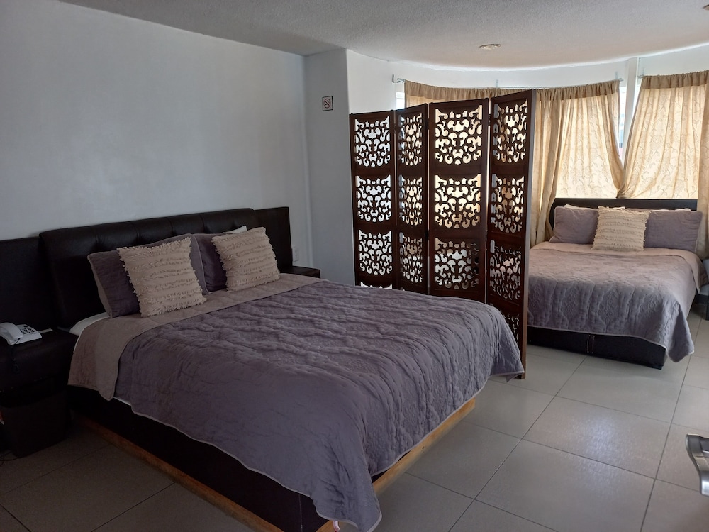 La Aurora Hotel like Home
