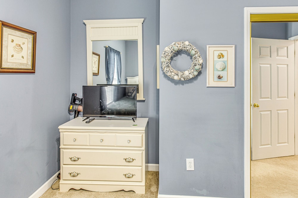 Resort Pool & Golf: Centrally Located NMB Retreat!
