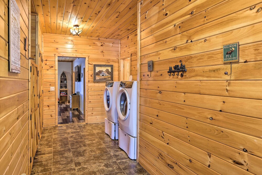 Cadillac Vacations - Sun-dappled Cadillac Gem w/ Kayaks  Grill! - Property Image 7