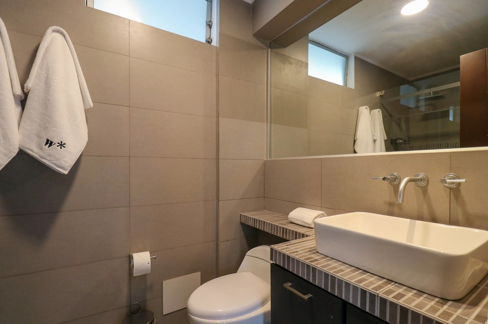w Elegant 2BR w Fantastic View in Miraflores