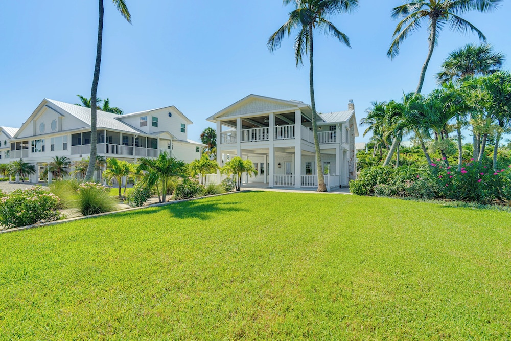 Luxe Pine Island Living: Historic Old Florida Gem!