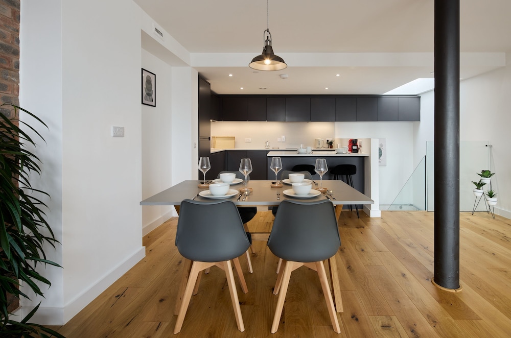Chic Manchester Maisonette