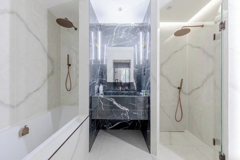 Beautifully Refurbished 2BD Flat - Earl's Court!