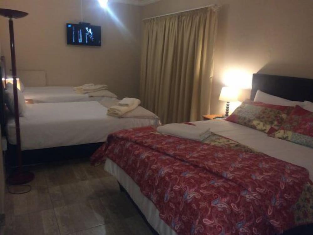 Cura Lodge