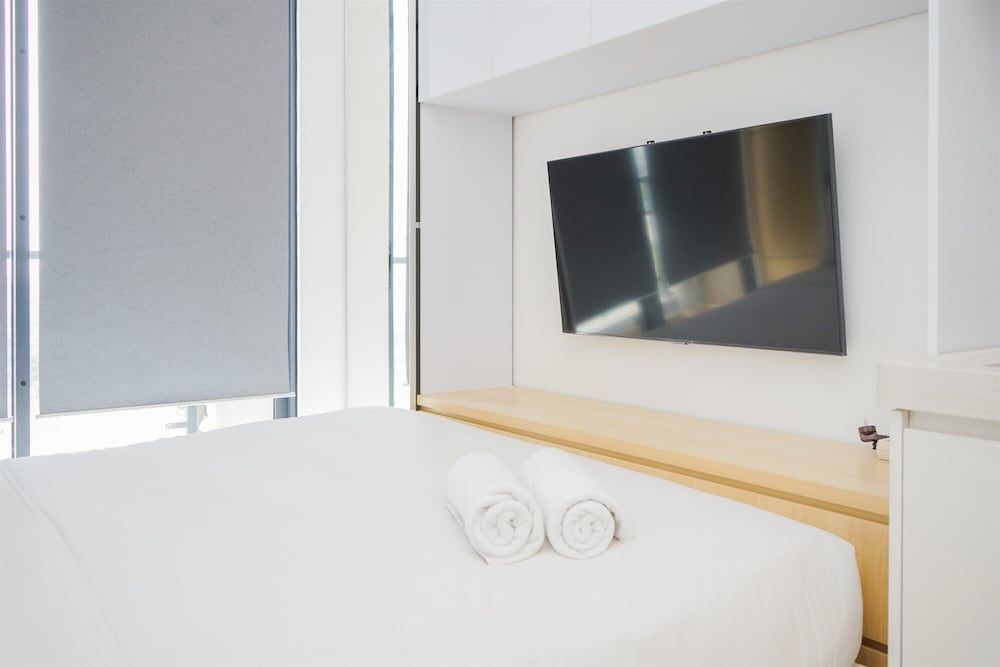 Great Location Studio Sky House Apartment Near Bsd view 2