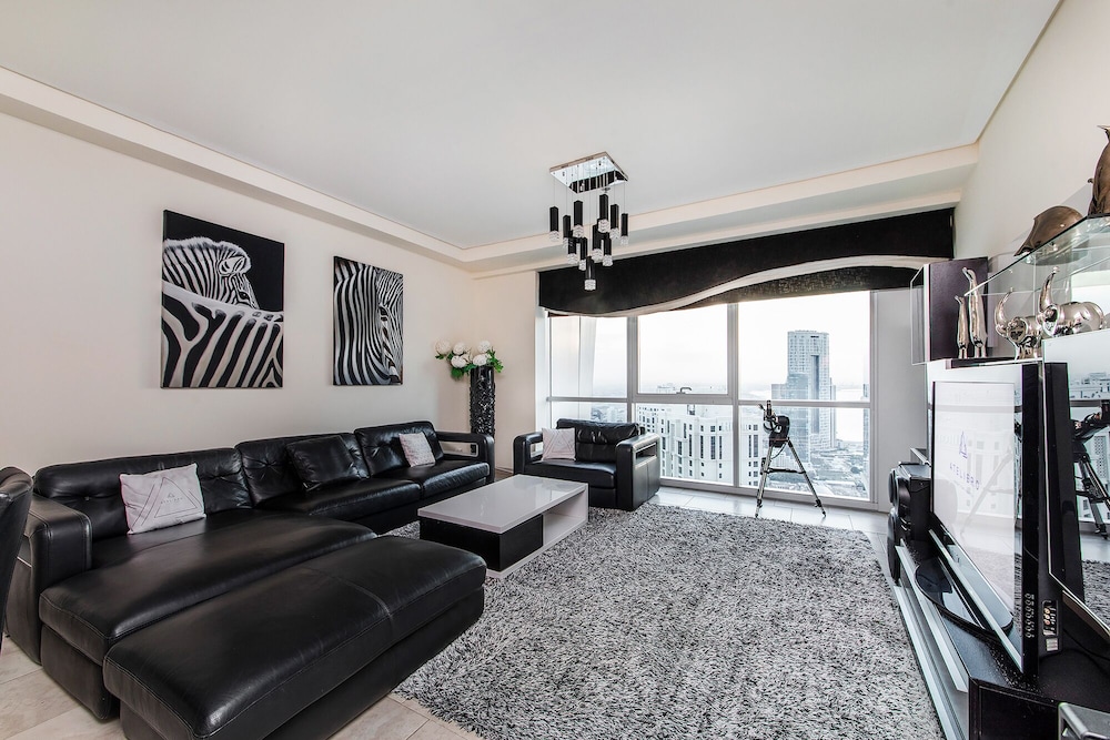 Excellent 2 bedroom at Al Fattan