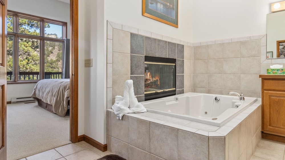 Cascade Mountain Home By Estes Park Homes 6 Bedroom Home