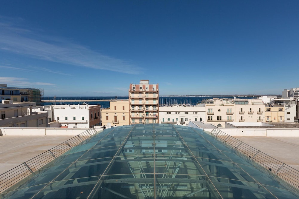 Suite Le Vele Sea View Sleeps 4 and Wifi