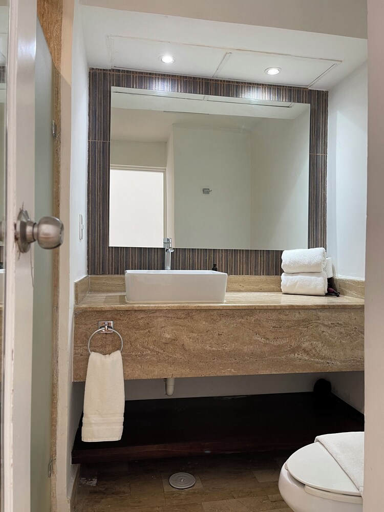 OvaCancun Apartments
