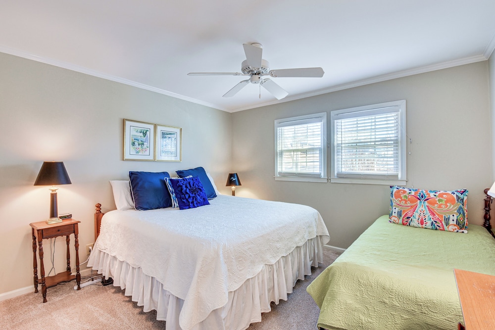 Lakefront Gem w/ Boat Dock & Patio in Fair Play