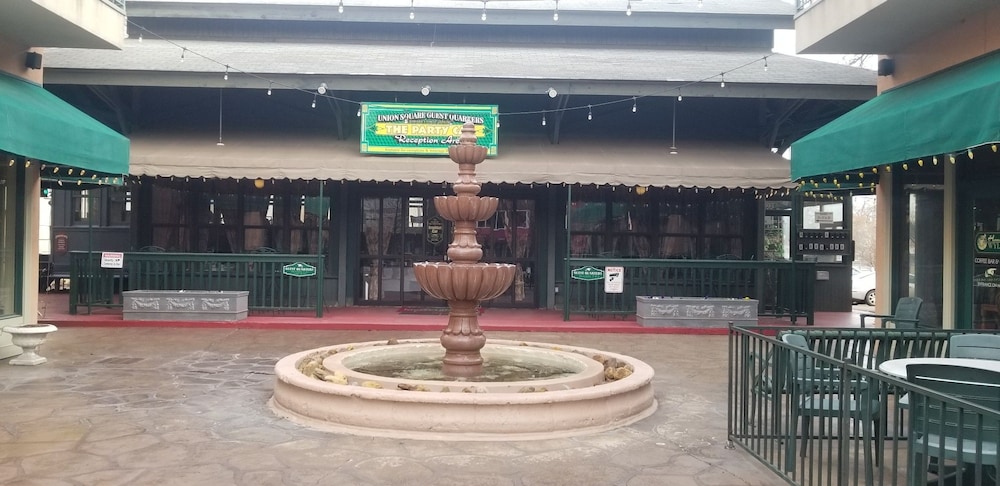 Downtown Guest Quarters Hotel