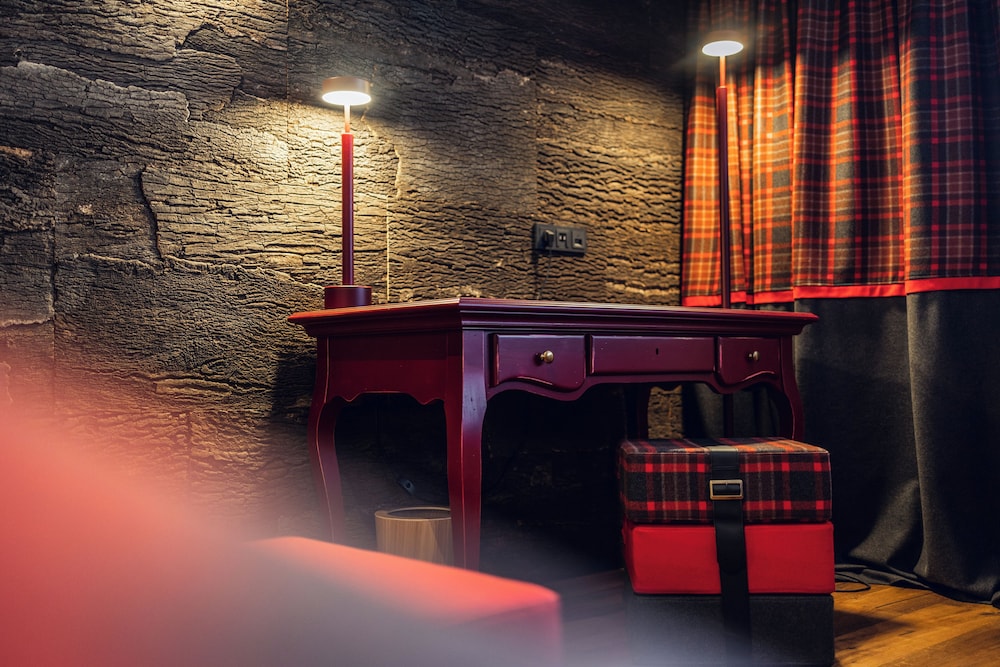 Loom Hotel