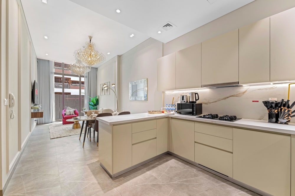 Brand New Stylish Unit near Circle Mall