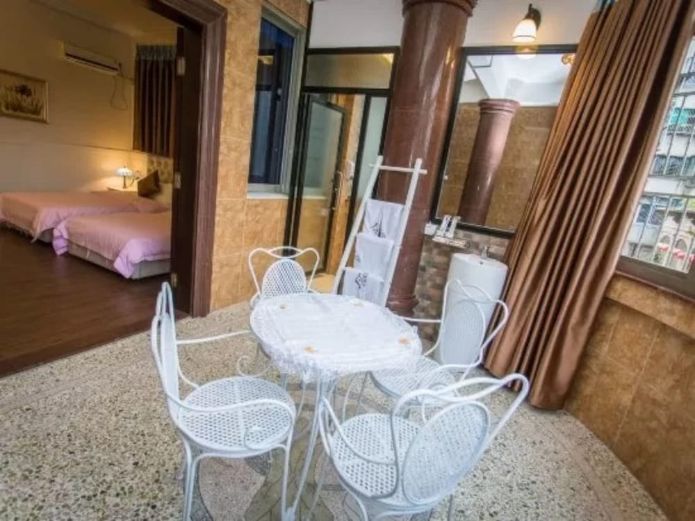 Chaozhou Two Wood Hostel