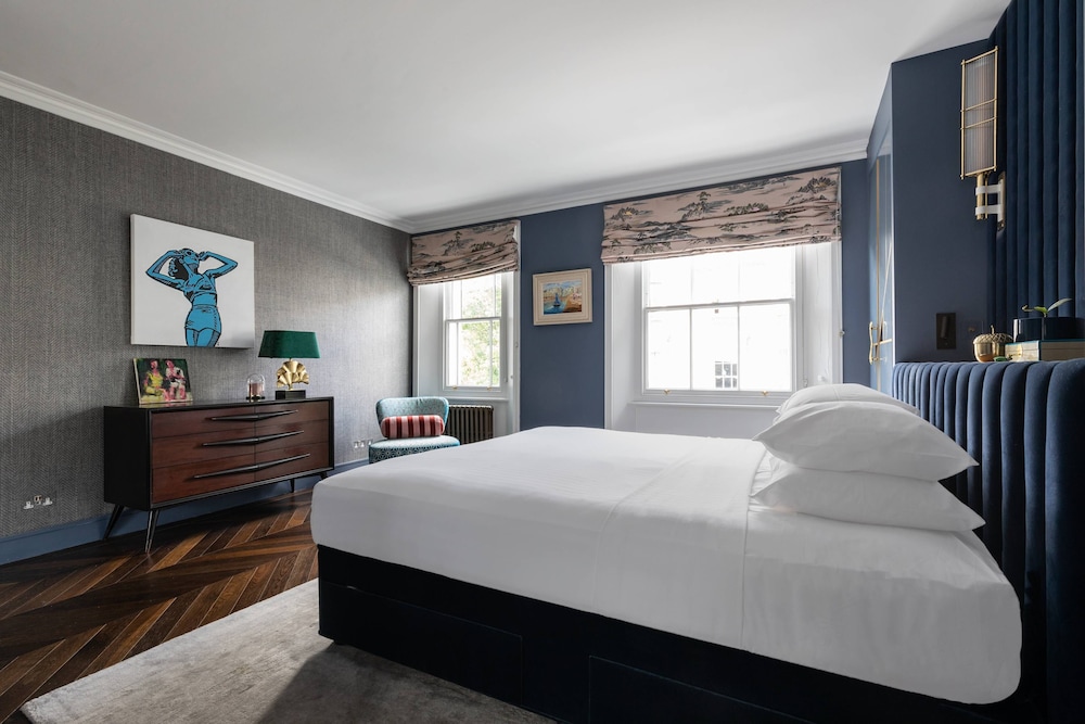 Westbourne Park Road XVI by Onefinestay