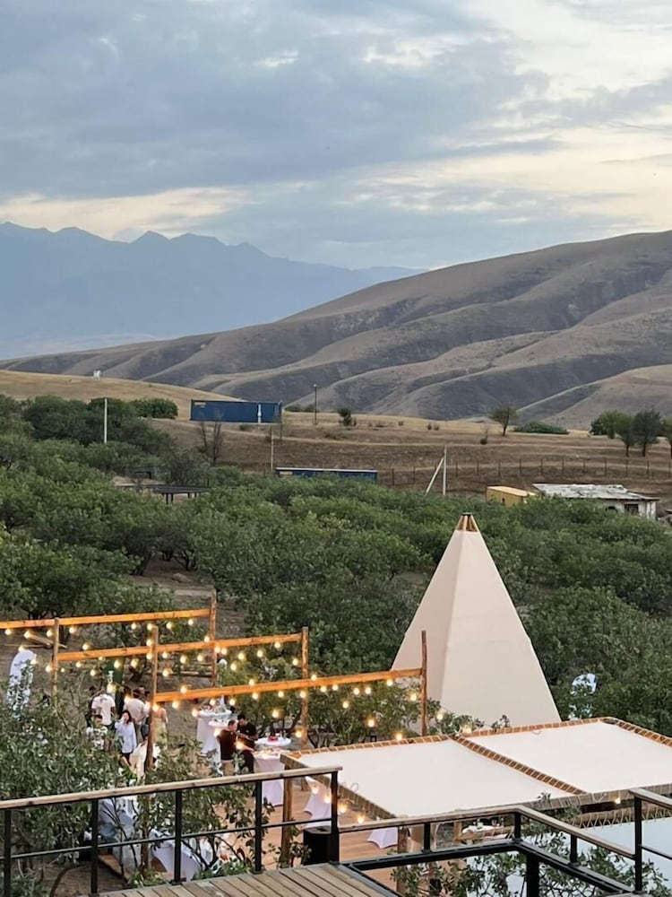EcoHouse Glamping by ART HOTEL