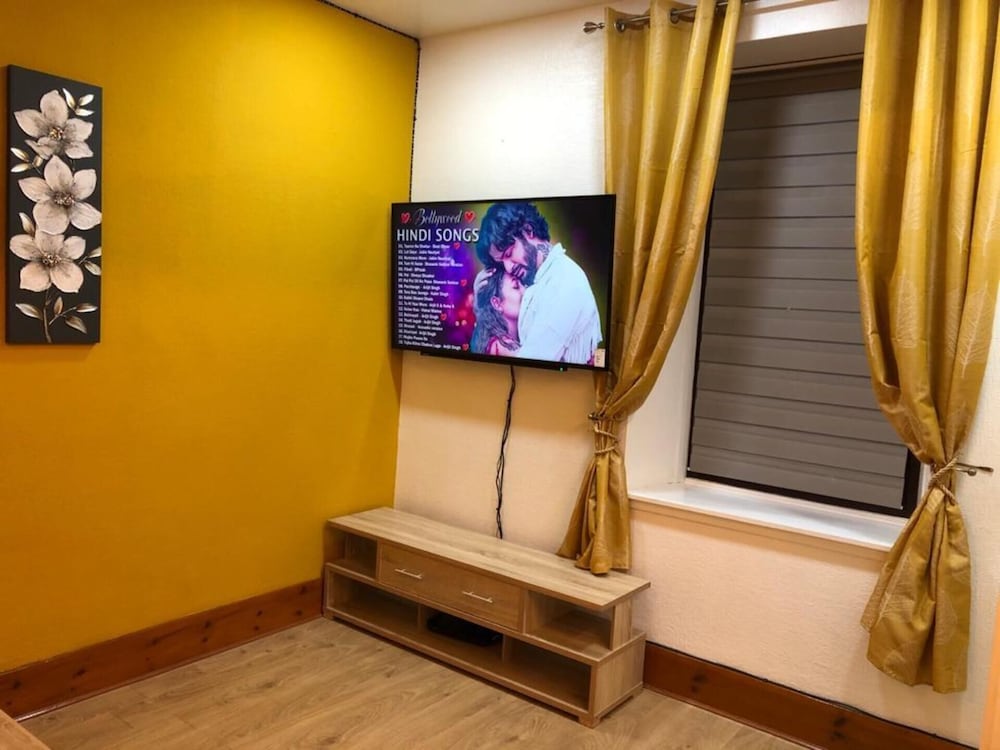 Lindas Holiday Apartment 2 view 5