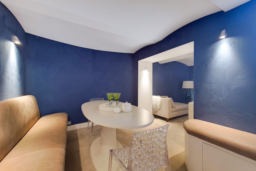 The Knightsbridge Residences