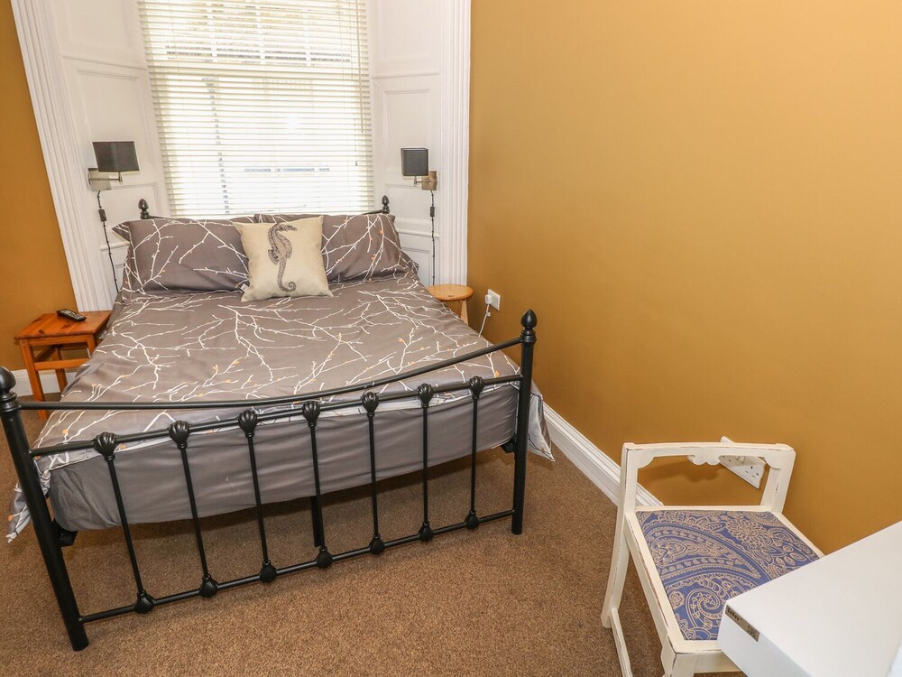 Apartment 3 view 5