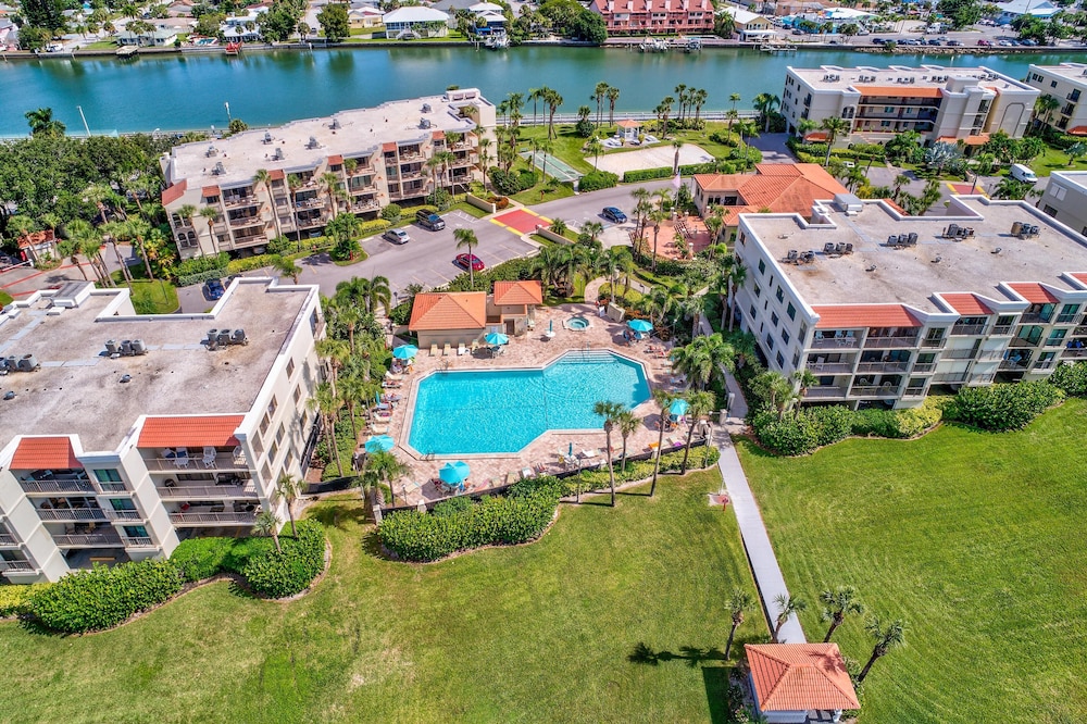 Land's End 5-202 Gulf-bay Front - Premier