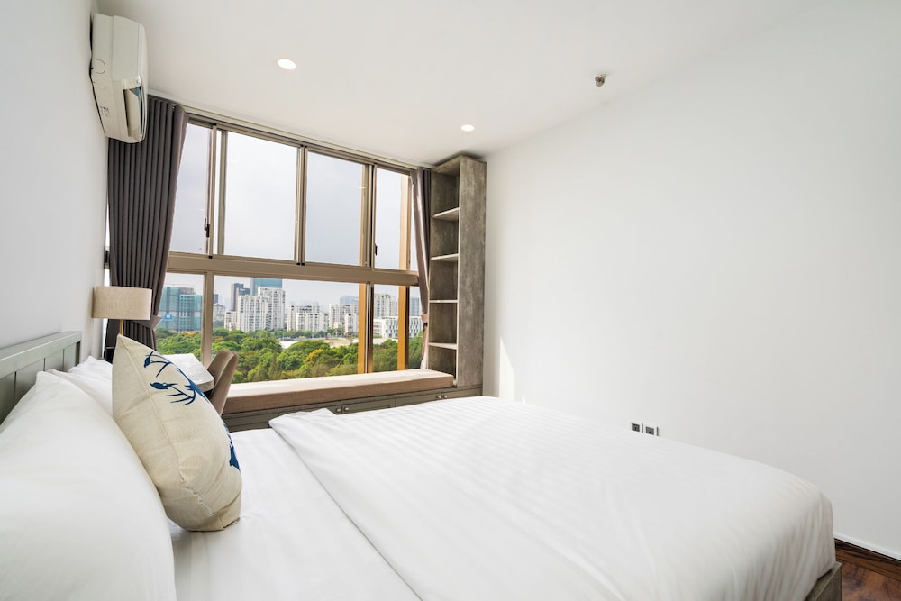 2BR Luxury in District 7