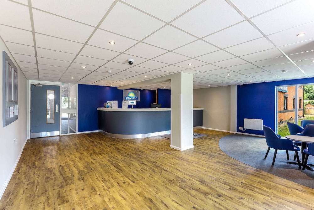 Warwick Vacations - Days Inn by Wyndham Warwick North M40 - Property Image 2