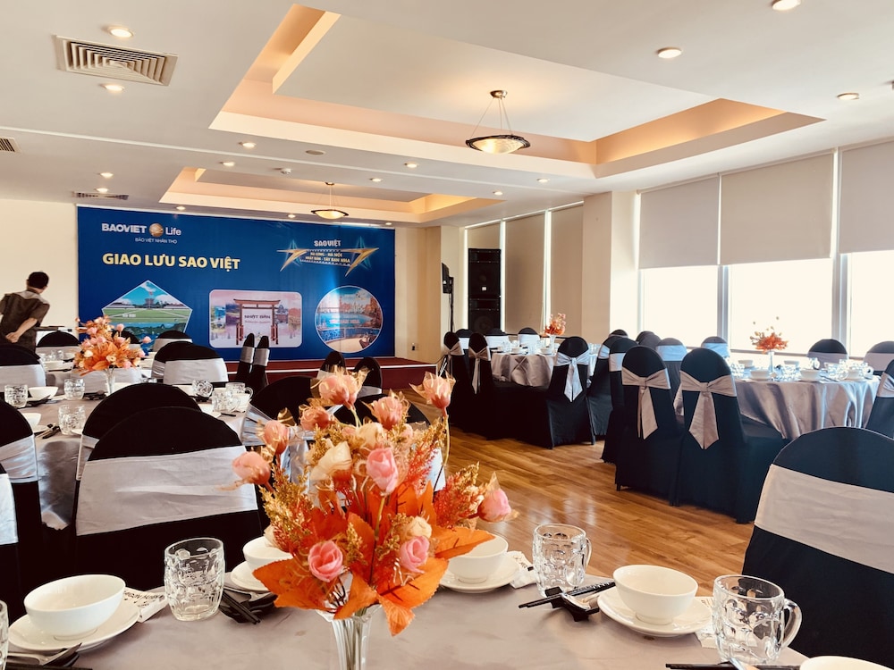 meeting & event spaces