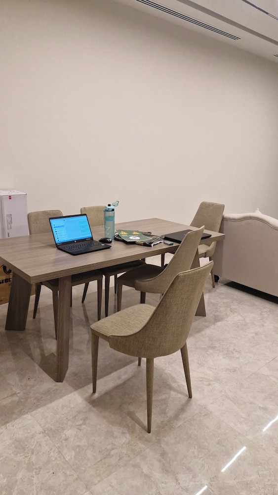 Nas Villa Luxury Hostels