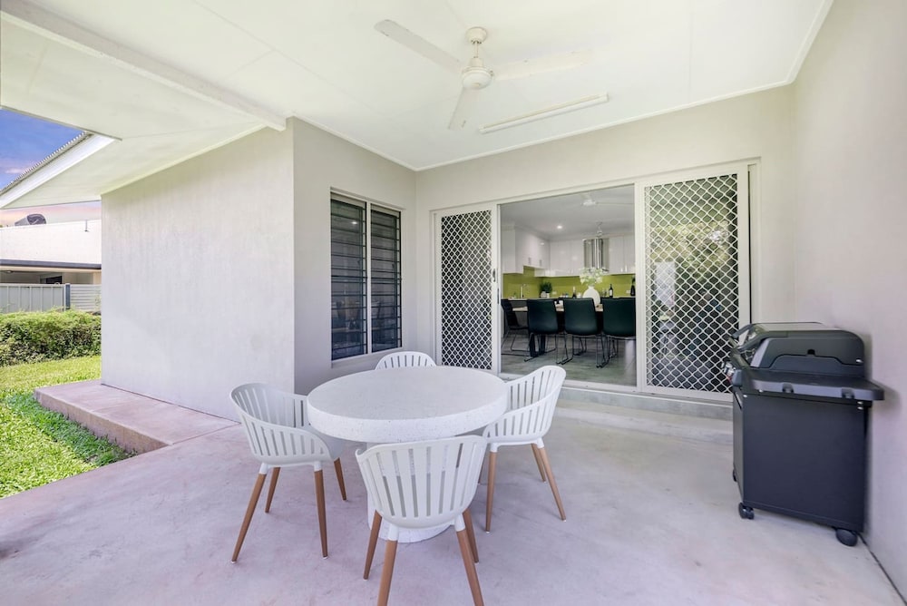 Zenhouse Harmony Modern Home Near CDU Hospital