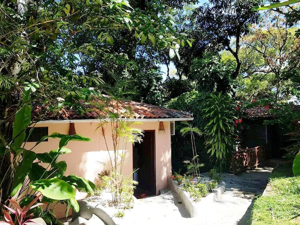 Hotel Pousada O Casarão - Image 1