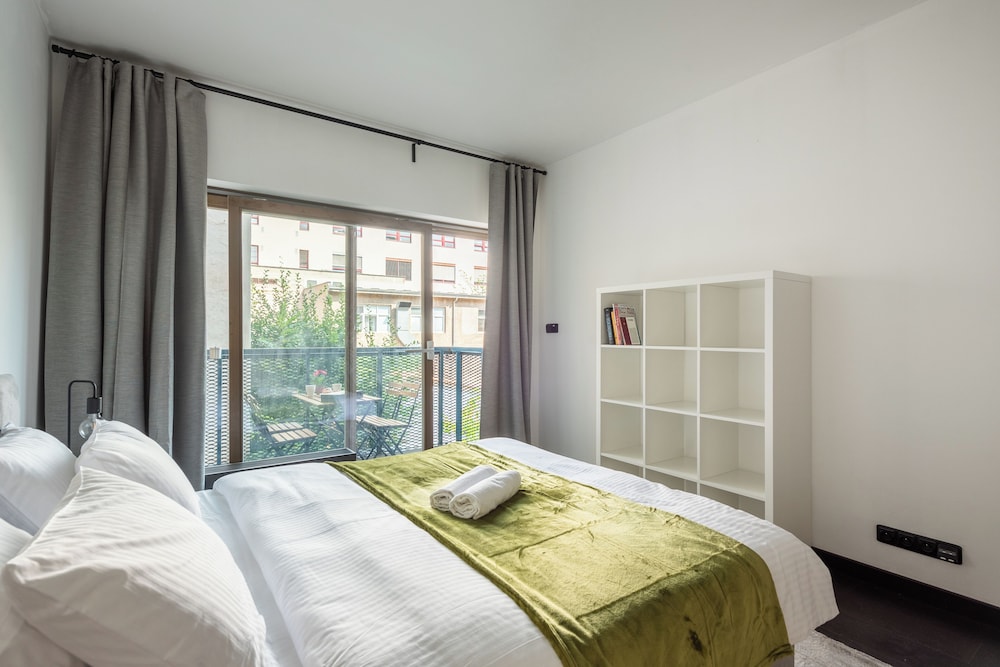 3 bedroom apartment near center