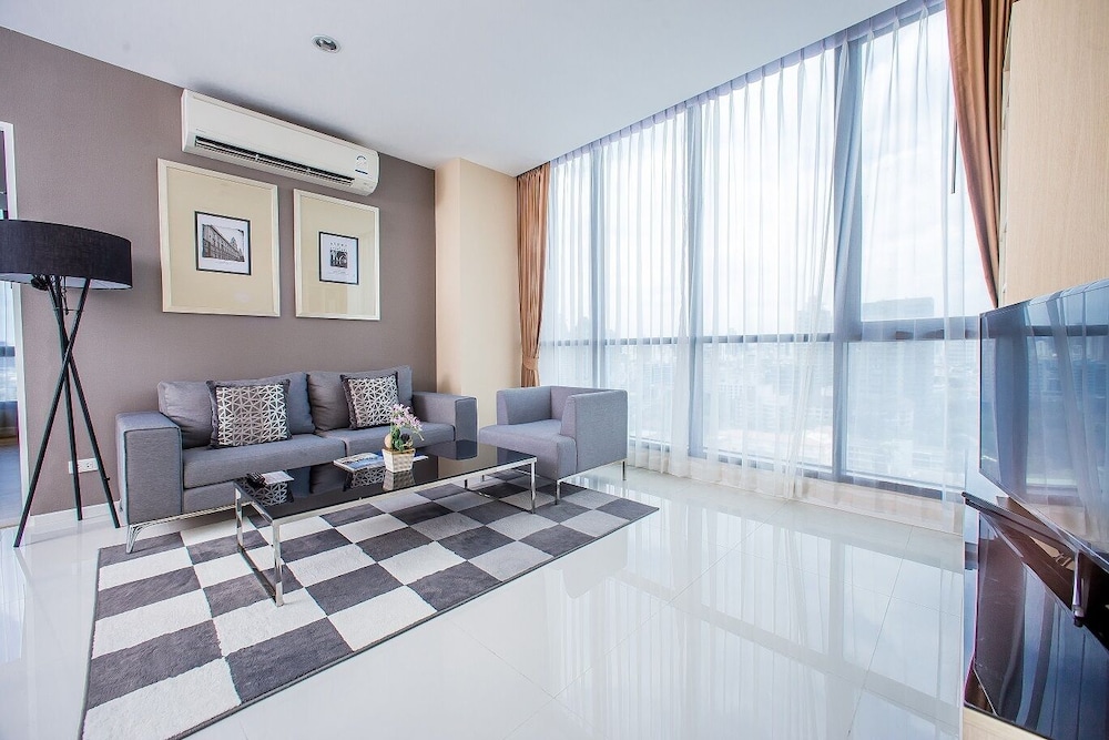 Mövenpick Residences Ekkamai Bangkok 6