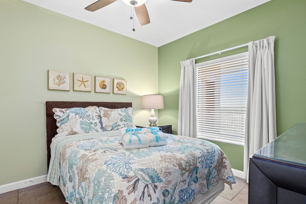 Anchor's Way! Come Visit Our Beautiful 2 BR, 2BA Oceanfront Retreat! Sleeps 6!