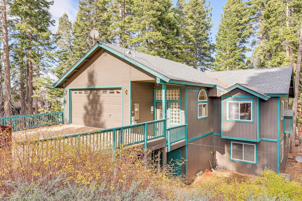 7 Mi to Beach: Home w/ Hot Tub in South Lake Tahoe