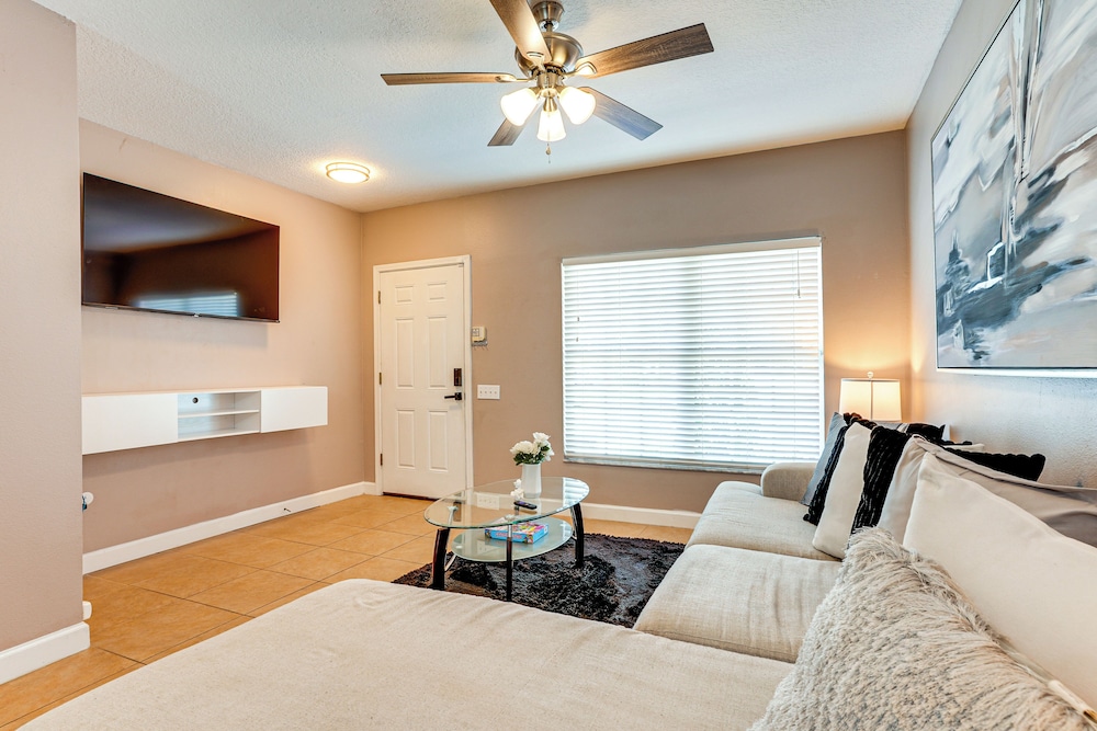 Shop, Golf & More: Family Retreat in Wesley Chapel
