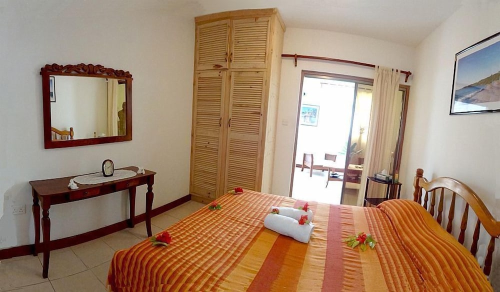 Le Manglier Guest House