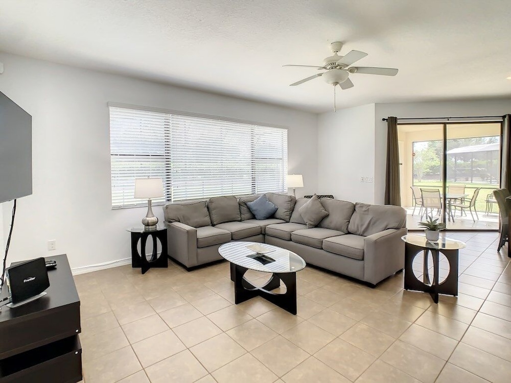 Luxury Villa W/ Private Pool, Golf Resort Amenities & Near Disney 5 Bedroom Villa