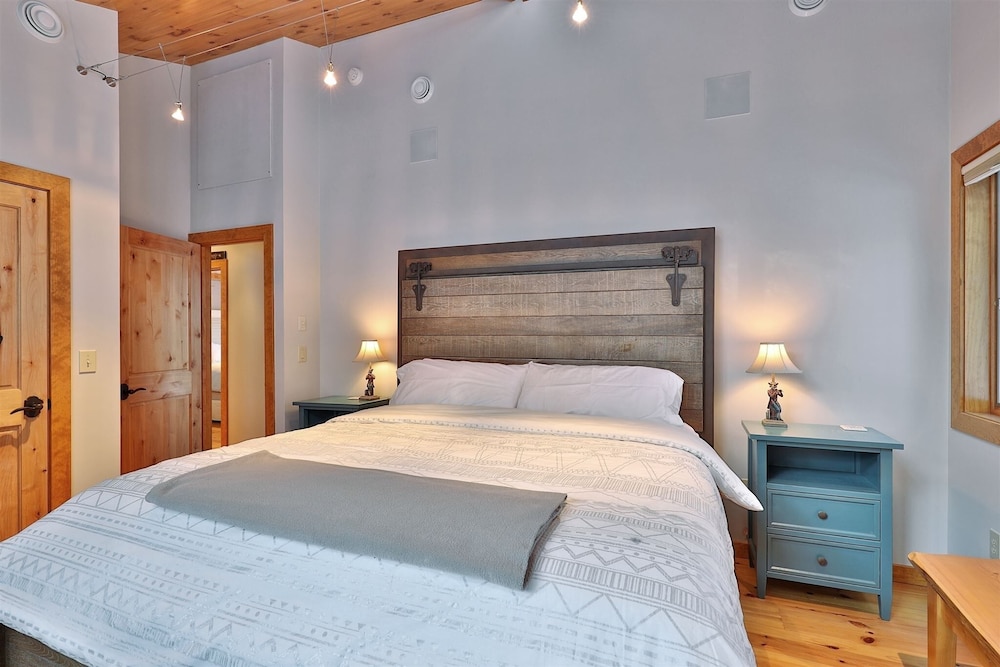 The Waffelhaus In Killington 4 Bedroom Home