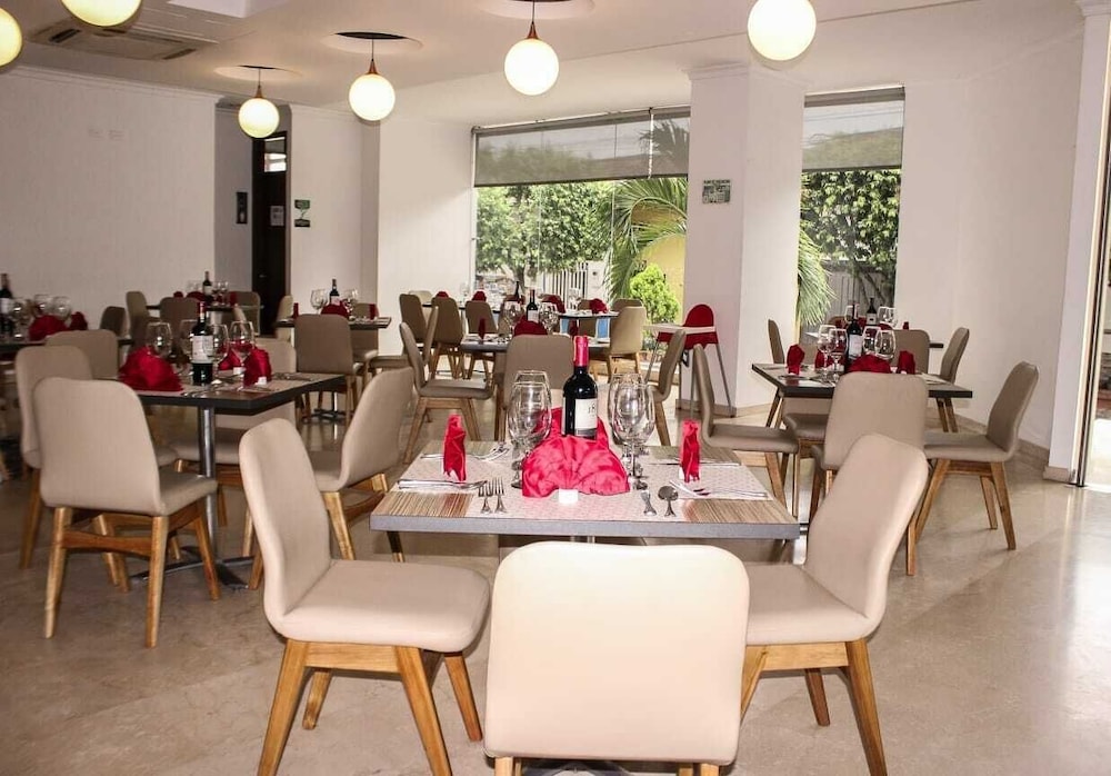 Hotel Vizcaya Plaza - Property Image 9