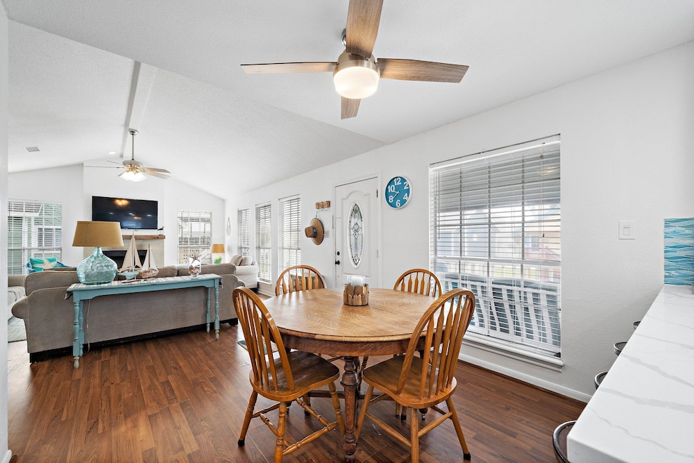 Island Breeze by Ryson Vacation Rentals