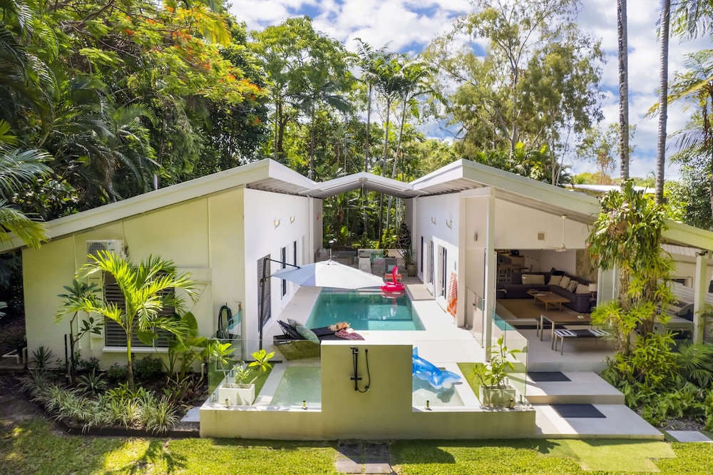 Pavilions in the Palms